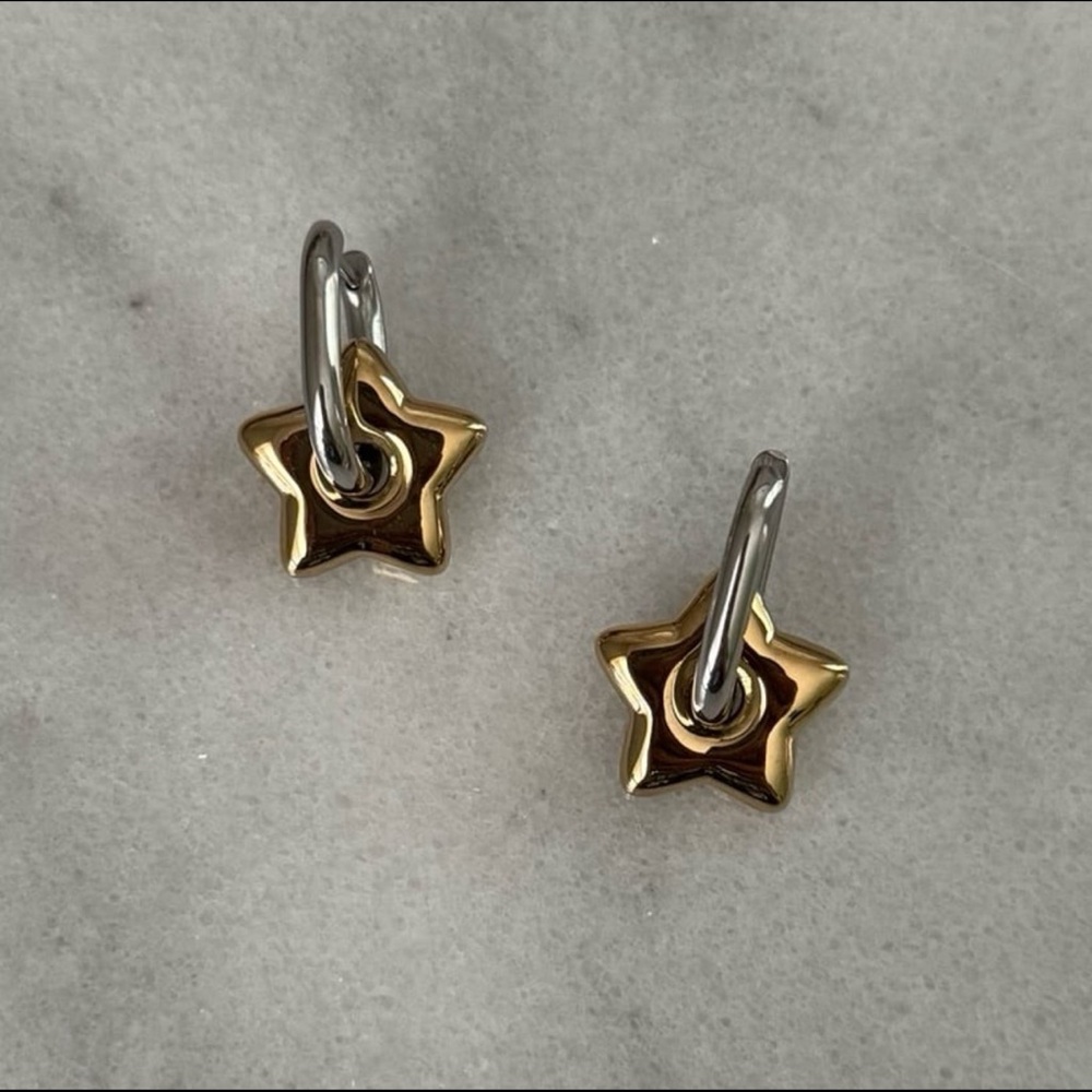 Silver Gold Bubble Star Charm Thick Oval Hoop Earrings 

Brand New